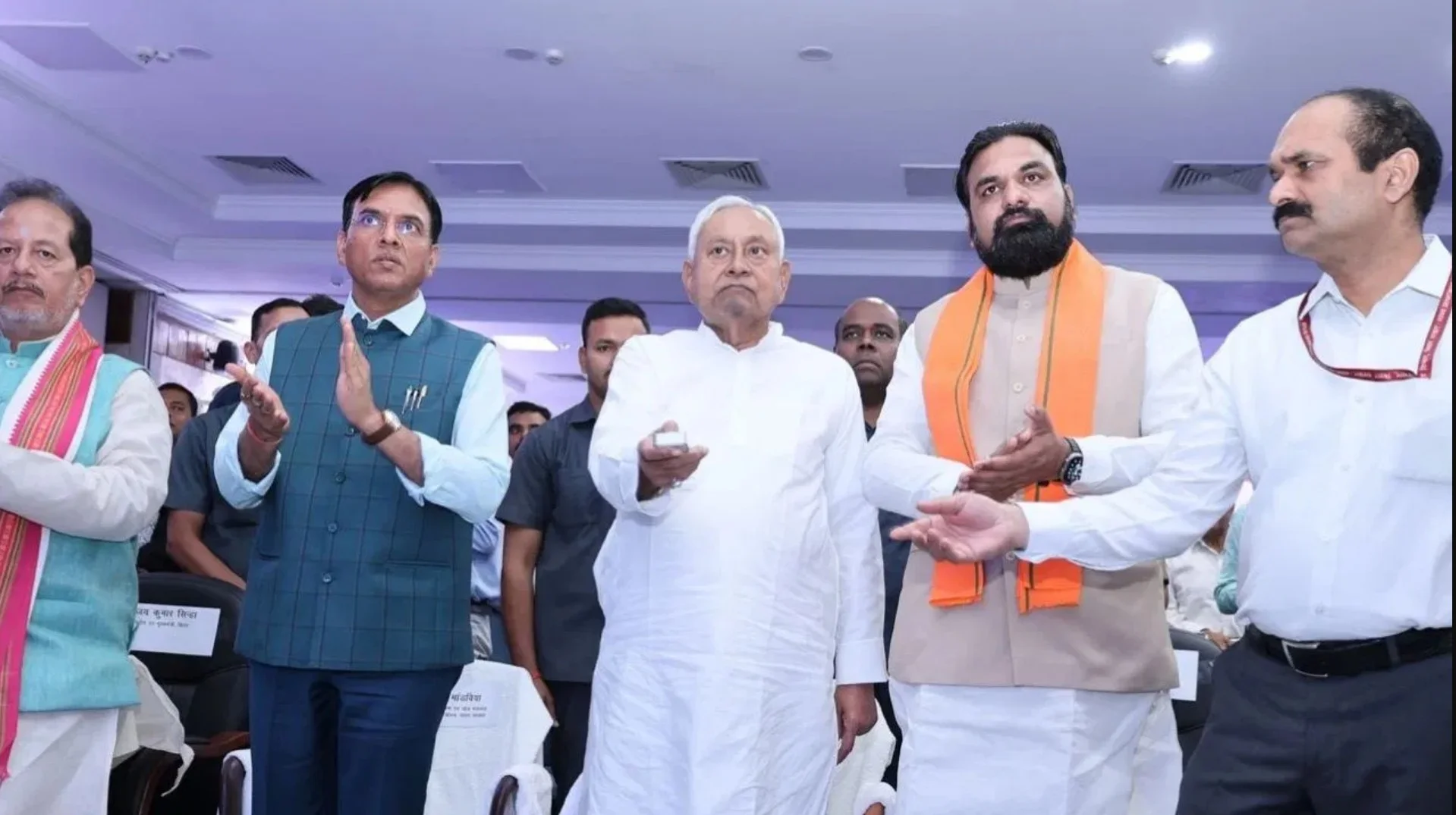 Khelo India 2025: बिहार बनेगा खेलों का महासंग्राम! 10,000 खिलाड़ी करेंगे मुकाबला, खेलो इंडिया यूथ गेम्स 2025 का ‘लोगो’ और ‘शुभंकर’ जारी