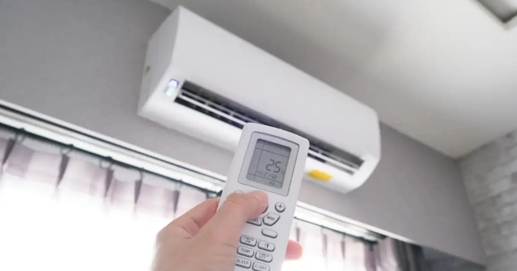AC room health problems : हर दिन एसी में रह रहे हैं? ये बातें नहीं जानेंगे तो बीमार होना तय है!