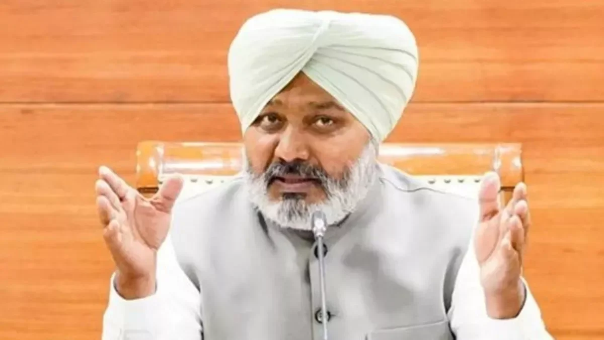 पंजाब सरकार से बातचीत के बाद सफाई कर्मचारियों ने वापस ली हड़ताल : हरपाल चीमा