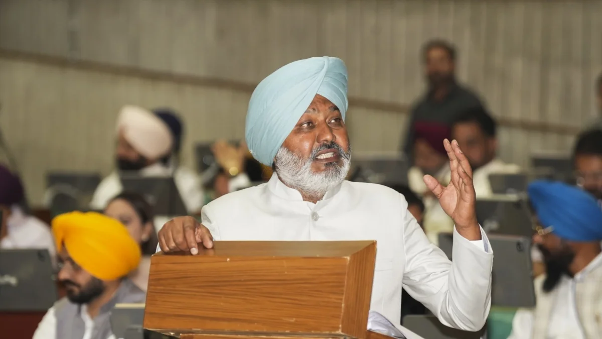 कैबिनेट मंत्री हरपाल सिंह चीमा ने पंजाब विधानसभा में भाजपा सरकार द्वारा विद्यार्थियों और लोकतांत्रिक अधिकारों पर किए जा रहे हमलों के खिलाफ प्रस्ताव किया पेश
