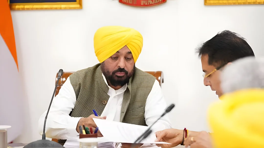 मुख्यमंत्री भगवंत सिंह मान के नेतृत्व में मंत्रिमंडल द्वारा 'पंजाब रेगुलेशन ऑफ फीस ऑफ अन-एडेड एजुकेशनल इंस्टीट्यूशंस (संशोधन) विधेयक-2026' पास