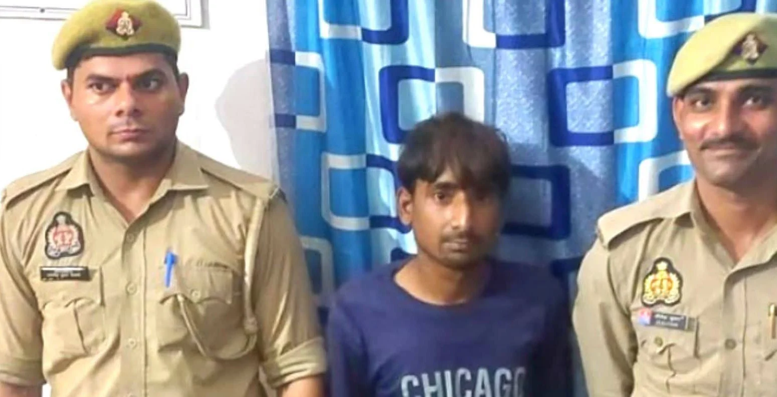 उत्तर प्रदेश: बकेवर पुलिस का बड़ा एक्शन: चोरी की बाइक पर फर्जी नंबर प्लेट लगाकर घूम रहा युवक गिरफ्तार, तमंचा-कारतूस भी बरामद