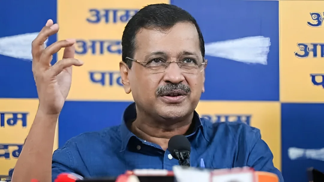 मोदी सरकार के दबाव में पेपर लीक और ई-20 के खिलाफ उठ रही आवाज को दबा रहा मेटा- केजरीवाल