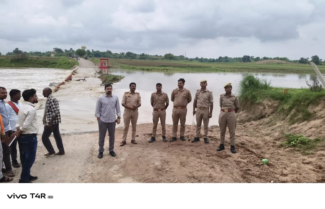 उत्तर प्रदेश: बांदा में चन्द्रवाल नदी का जलस्तर बढ़ा, दो रपटे जलमग्न; आवागमन बंद, प्रशासन हाई अलर्ट पर