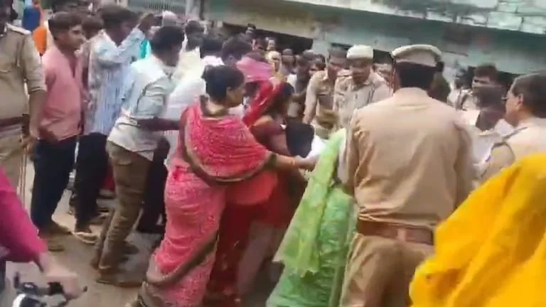 उत्तर प्रदेश: अमेठी के अंकित हत्याकांड में नया मोड़; शव रखकर प्रदर्शन करना पड़ा भारी, पुलिस ने 38 लोगों को किया चिन्हित