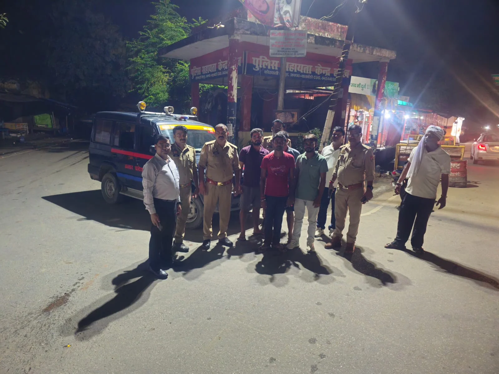 उत्तर प्रदेश: दो पिकअप में लदी 100 बोरी यूरिया पकड़ी, कृषि विभाग की कार्रवाई से मचा हड़कंप