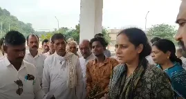 मध्य प्रदेश : सोयाबीन में बांझपन से किसान परेशान, कीटनाशक भी बेअसर; प्रशासन से मुआवजे की गुहार