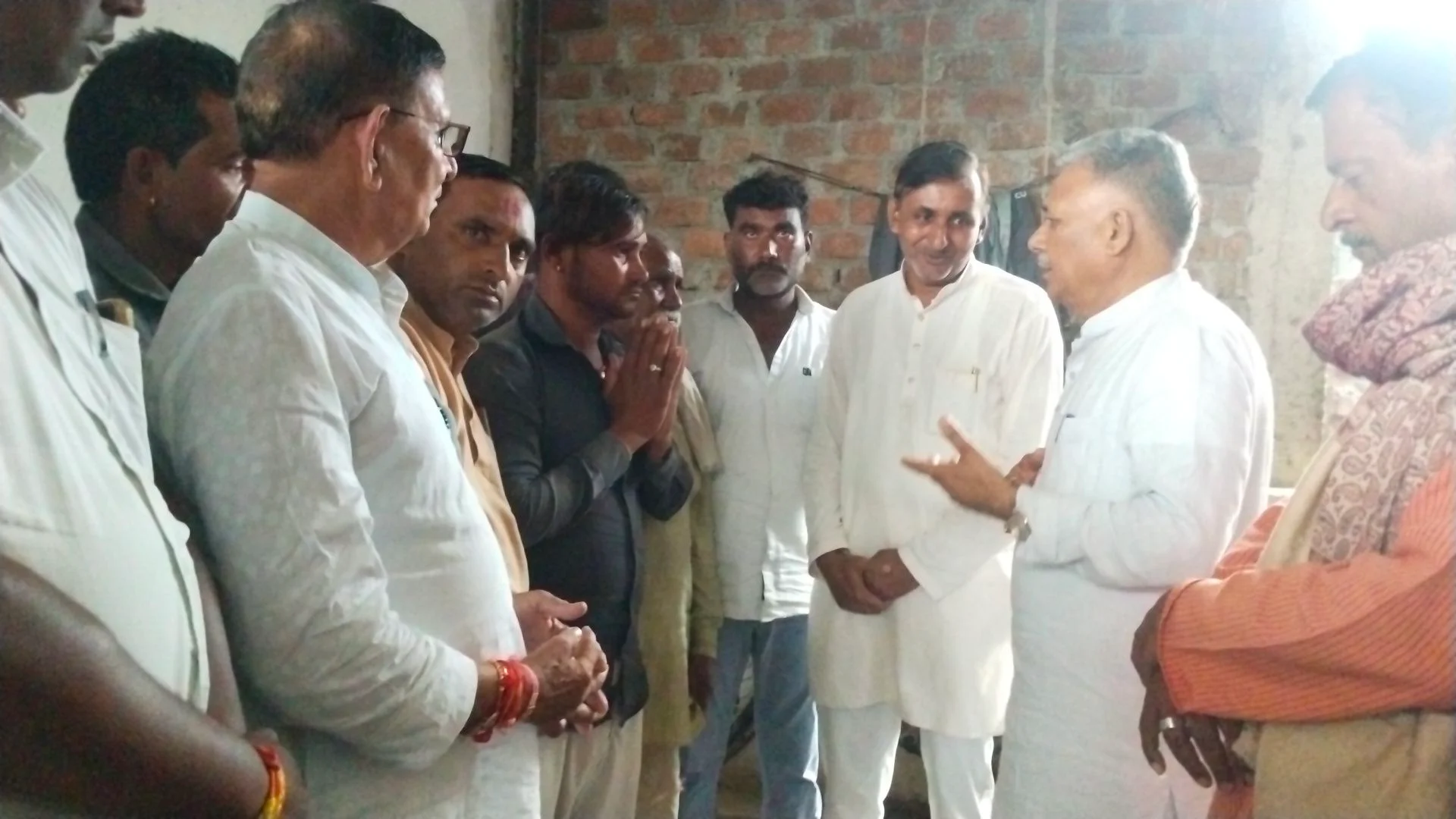 मध्यप्रदेश: उच्च शिक्षा मंत्री इंदर सिंह परमार ने किठौर में लापता खो-खो खिलाड़ी के परिजनों से की मुलाकात