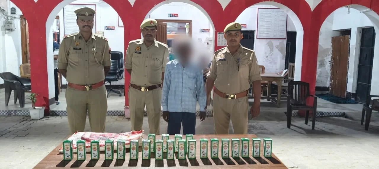 उत्तर प्रदेश: धानेपुर पुलिस की कार्रवाई, अवैध देशी शराब के साथ एक गिरफ्तार