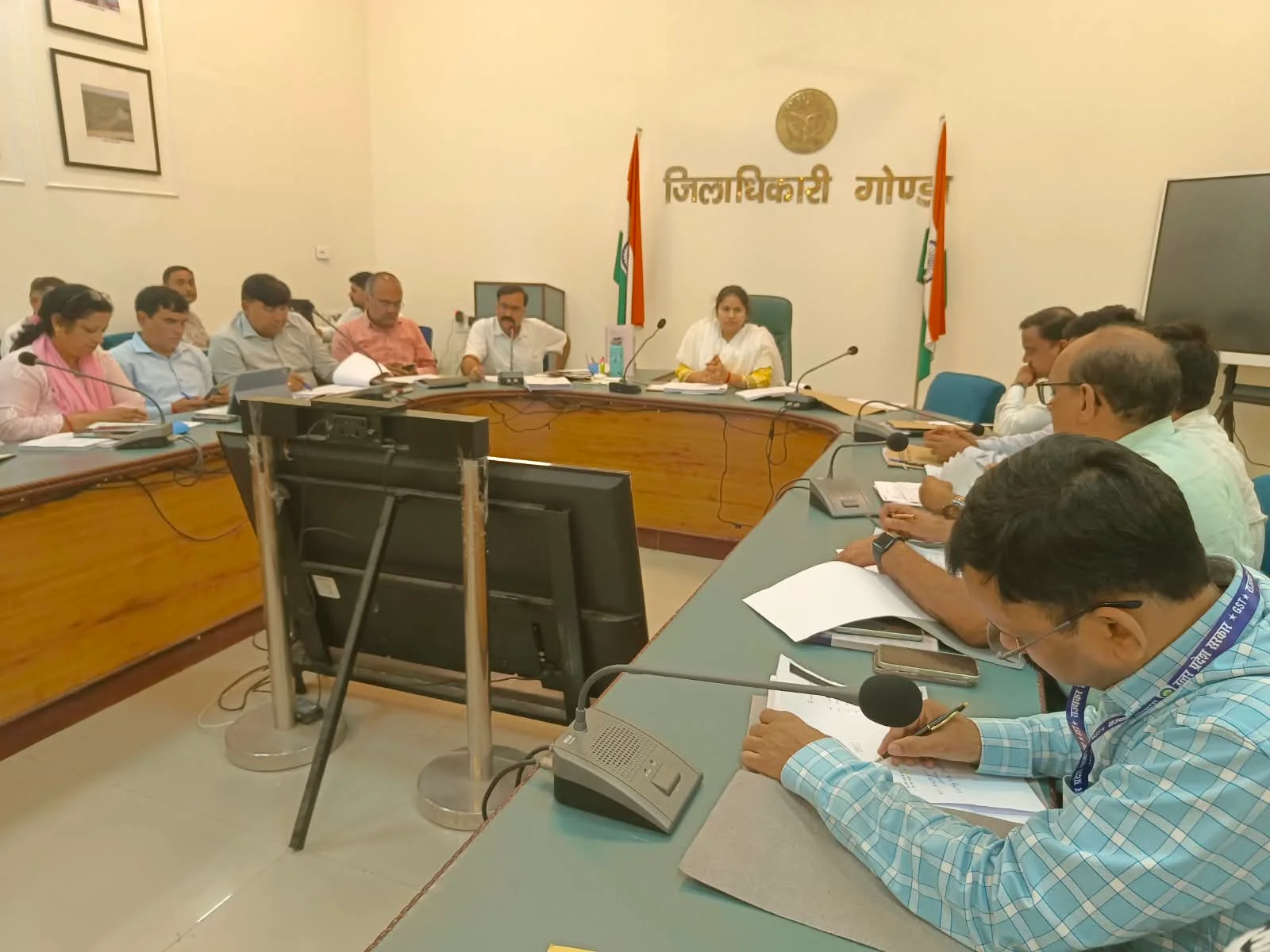 उत्तर प्रदेश: गोण्डा में 17 और 24 अक्टूबर को मतदाता सूची के लिए विशेष कैंप, 2978 बूथों पर मिलेंगे BLO